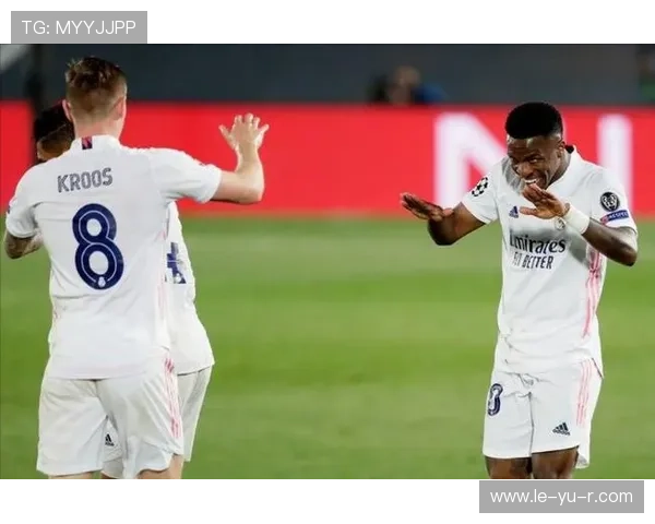 皇马欧冠首发阵容出炉:阿诺德、维尼进场,姆巴佩领衔锋线。 皇马欧冠首发阵容出炉:阿诺德、维尼进场,姆巴佩领衔锋线。